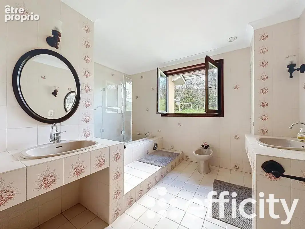Maison 6 pièces 257 m² à vendre à Saint-Priest (69800) - photo 11