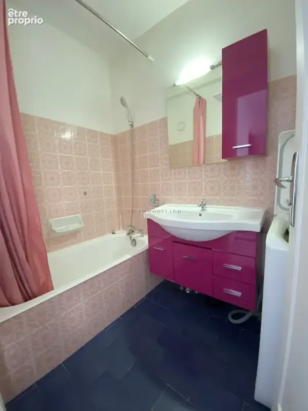 Menton gare routiere - studio  - 19.41 m2 + balcon - parking prive - photo 7