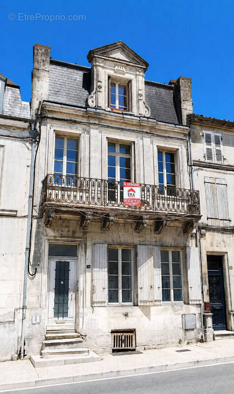 Appartement à COGNAC
