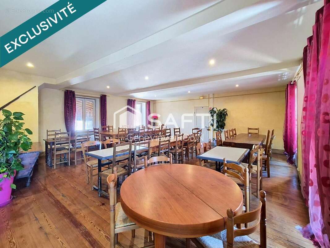 Commerce 256 m² à Vaugneray  - photo 4