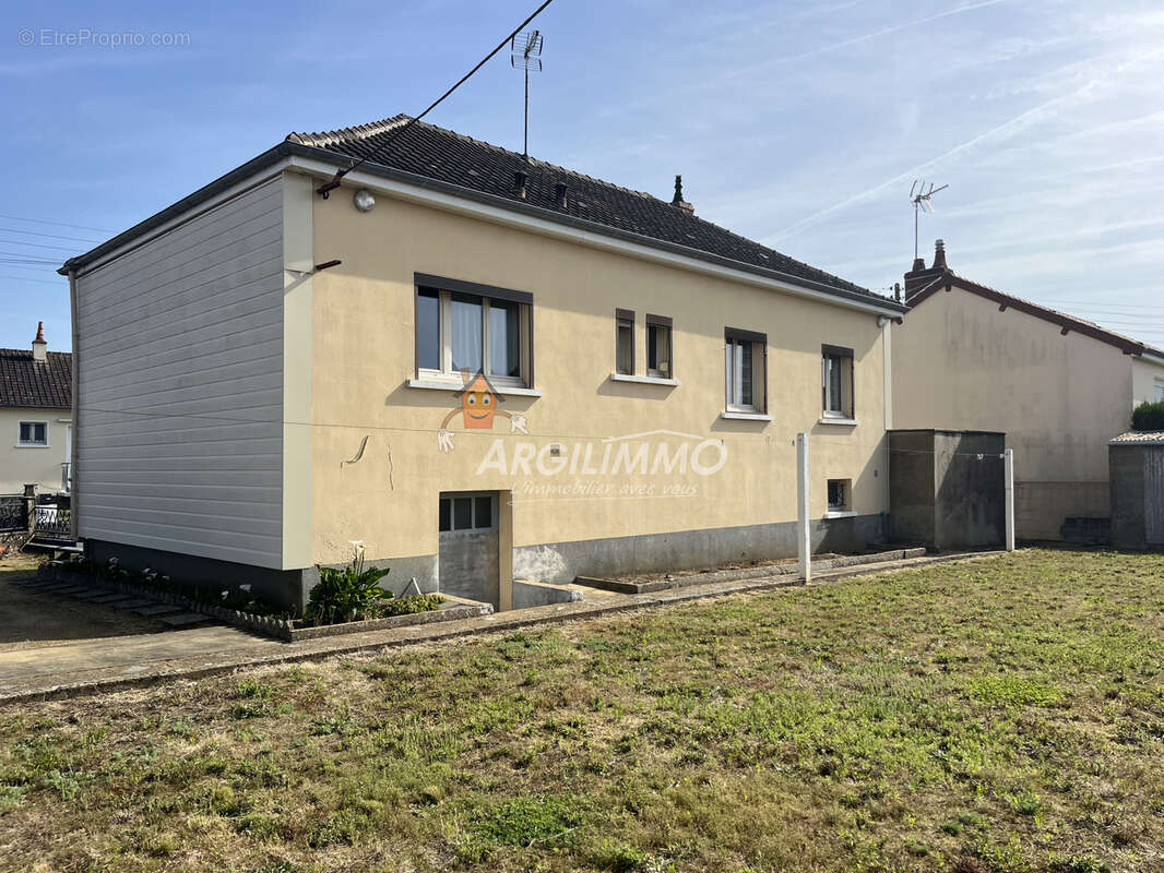 Maison à CONNERRE