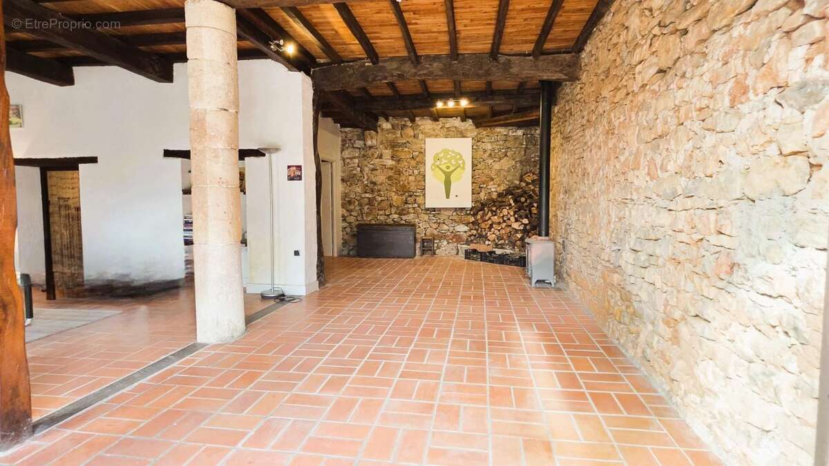 Maison à LARROQUE