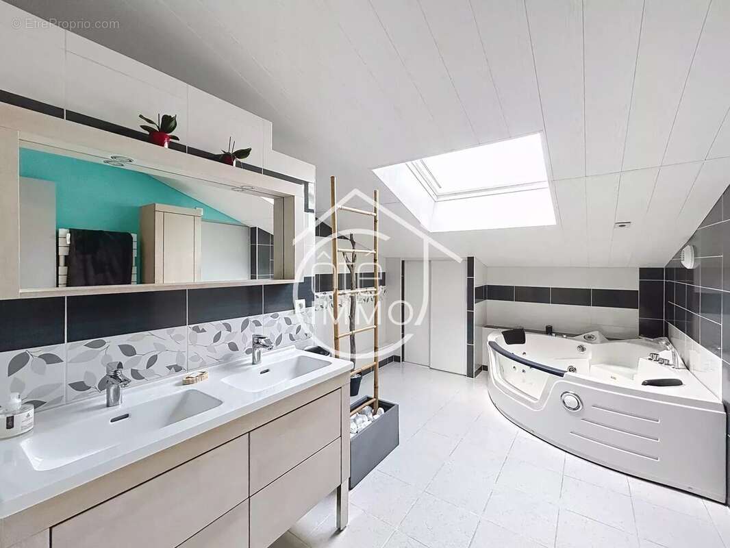 Maison à SAINT-PEY-DE-CASTETS