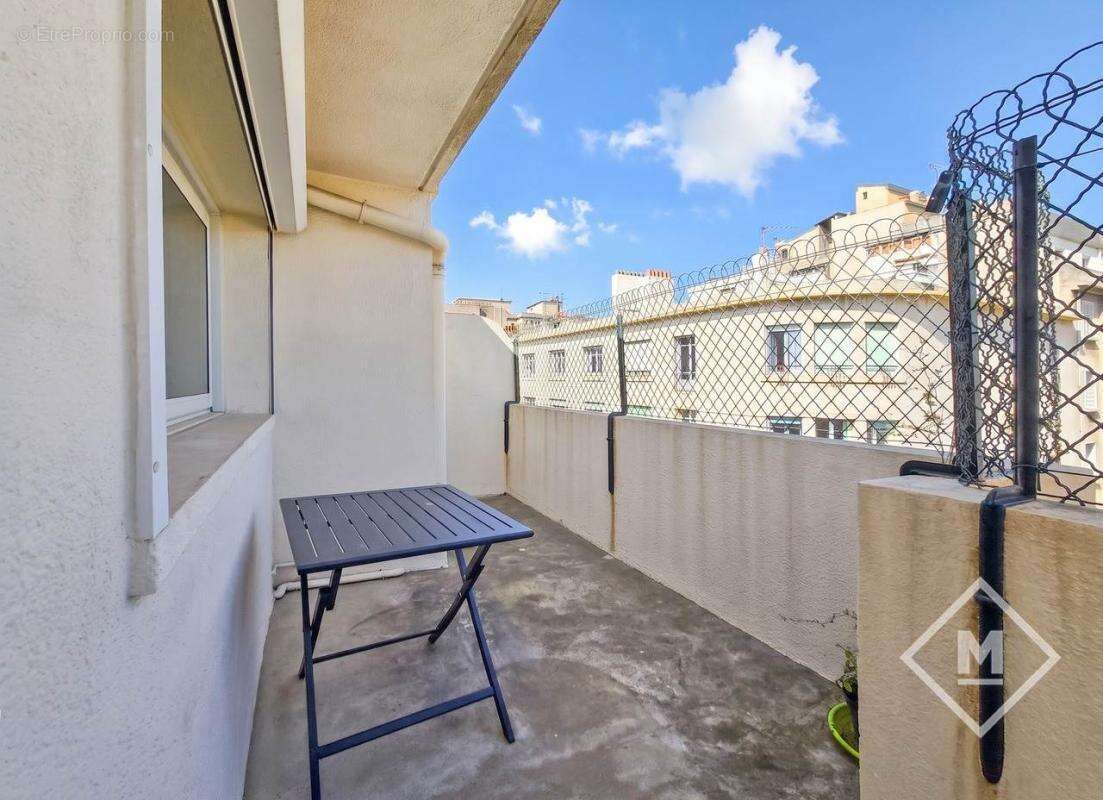 Appartement à MARSEILLE-4E