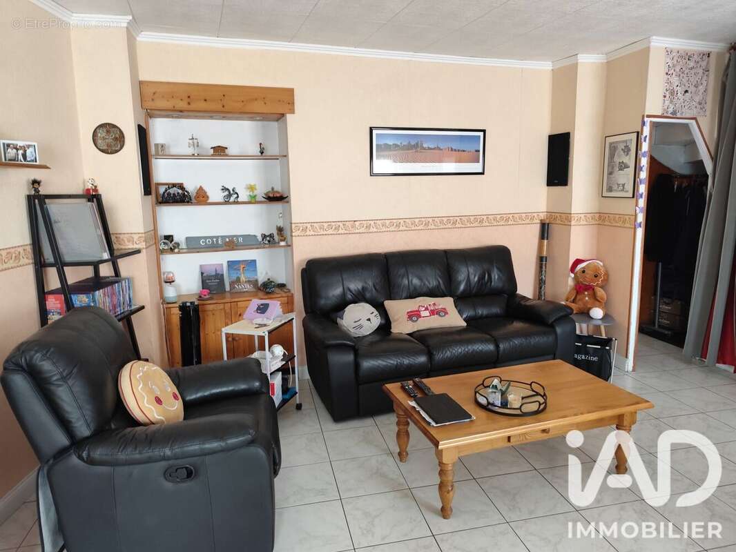 Maison 110 m² à Lagord  - photo 3