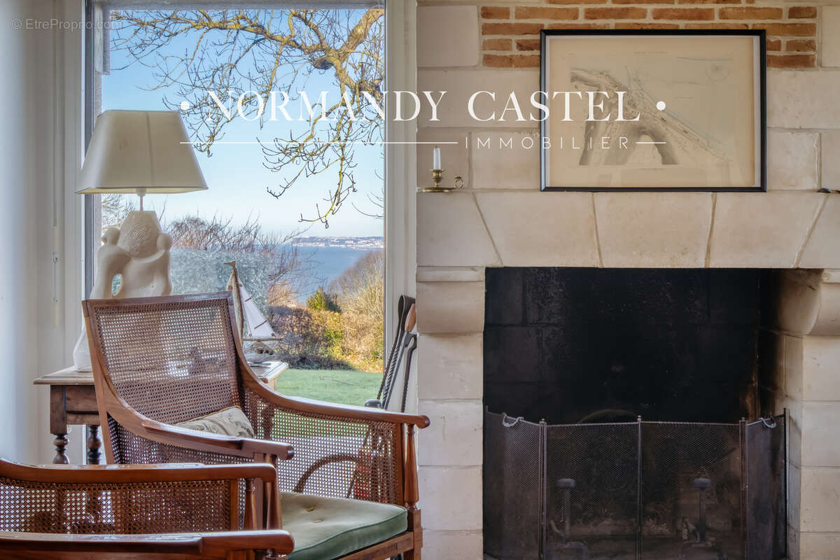 Maison à CRICQUEBOEUF