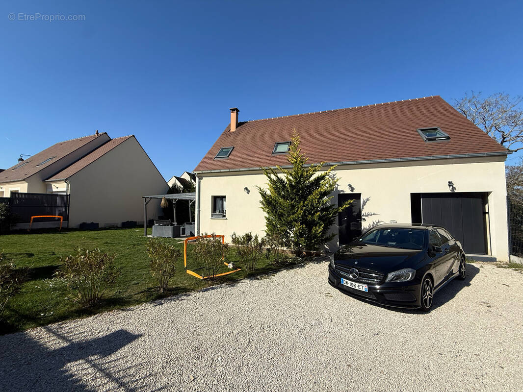 Maison à MAINCY