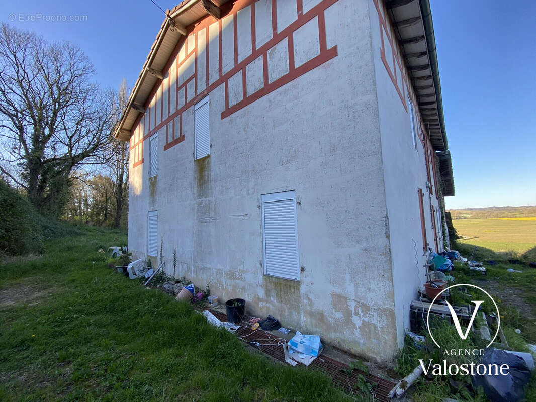 Maison à CASTEL-SARRAZIN
