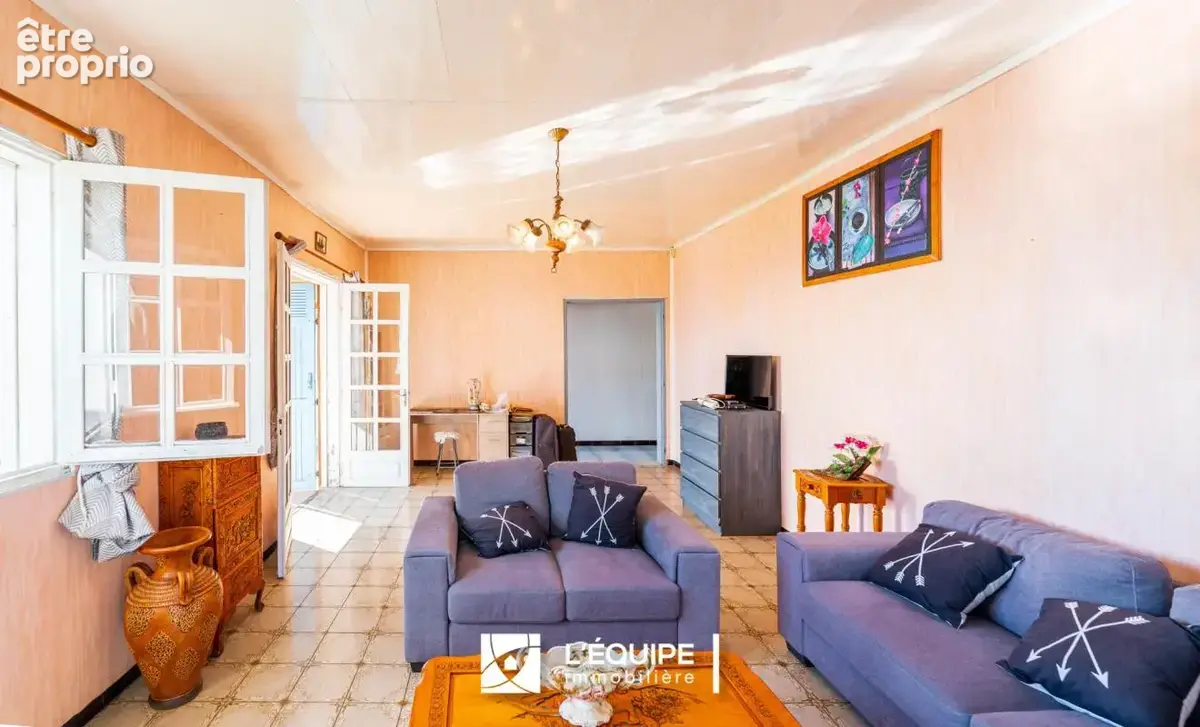 Maison 5 pièces 153 m² à vendre à Saint-Denis (97400) - photo 5