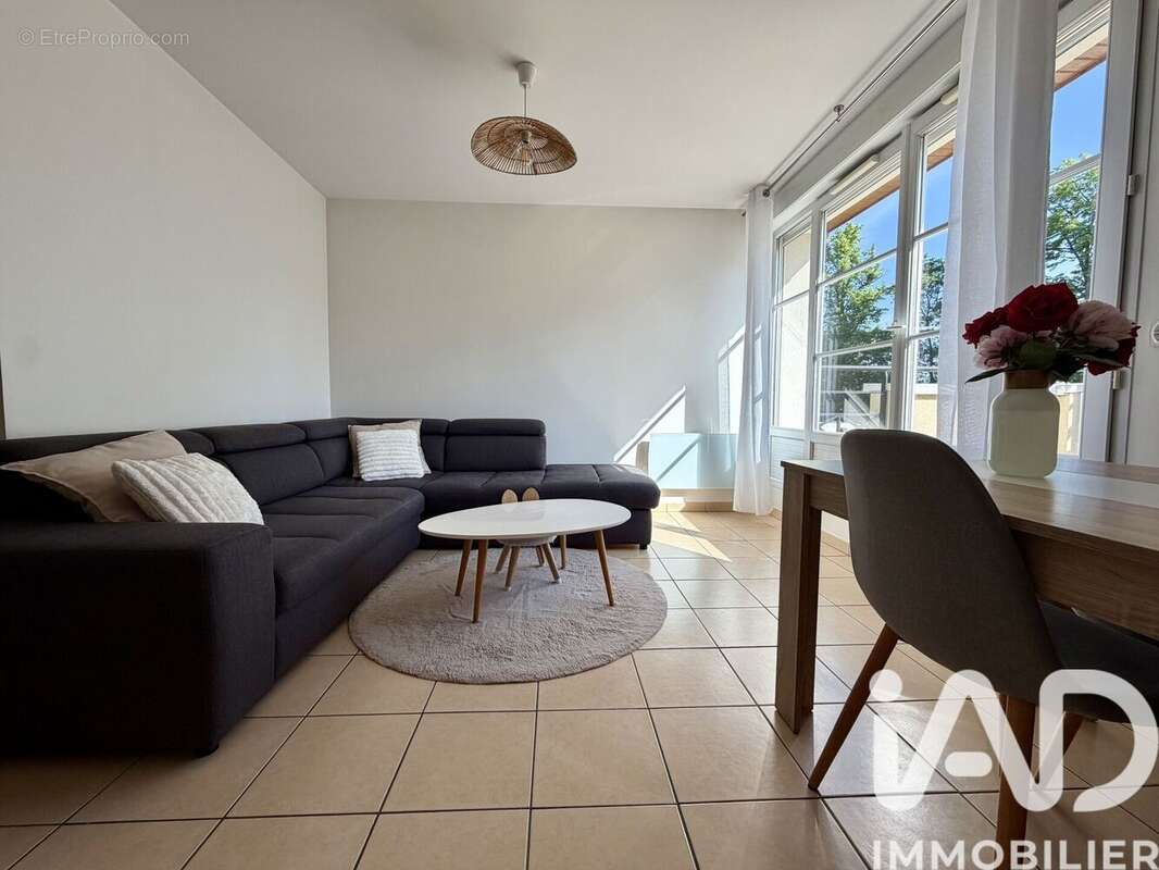 Photo 3 - Appartement à D'HUISON-LONGUEVILLE