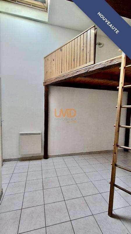 Appartement à CLARENSAC