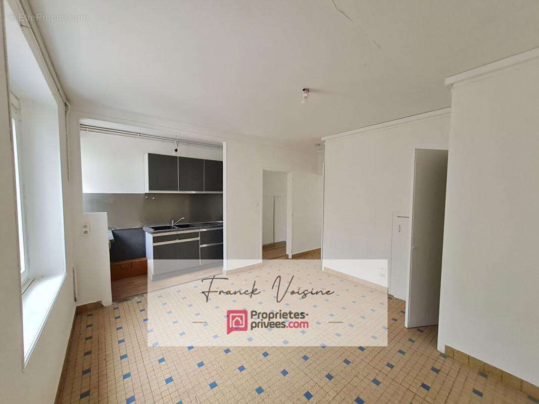 A VENDRE à Saint Vincent Sterlanges - Maison de 94 m2 avec 3 chambres sur un terrain clos de 1528 m2 env - photo 4