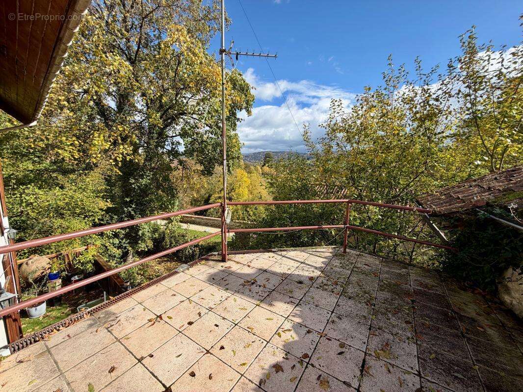 Maison à SAINT-GEOIRE-EN-VALDAINE