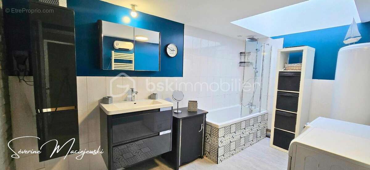 Propriété semi plain pied de 260 m² - photo 16