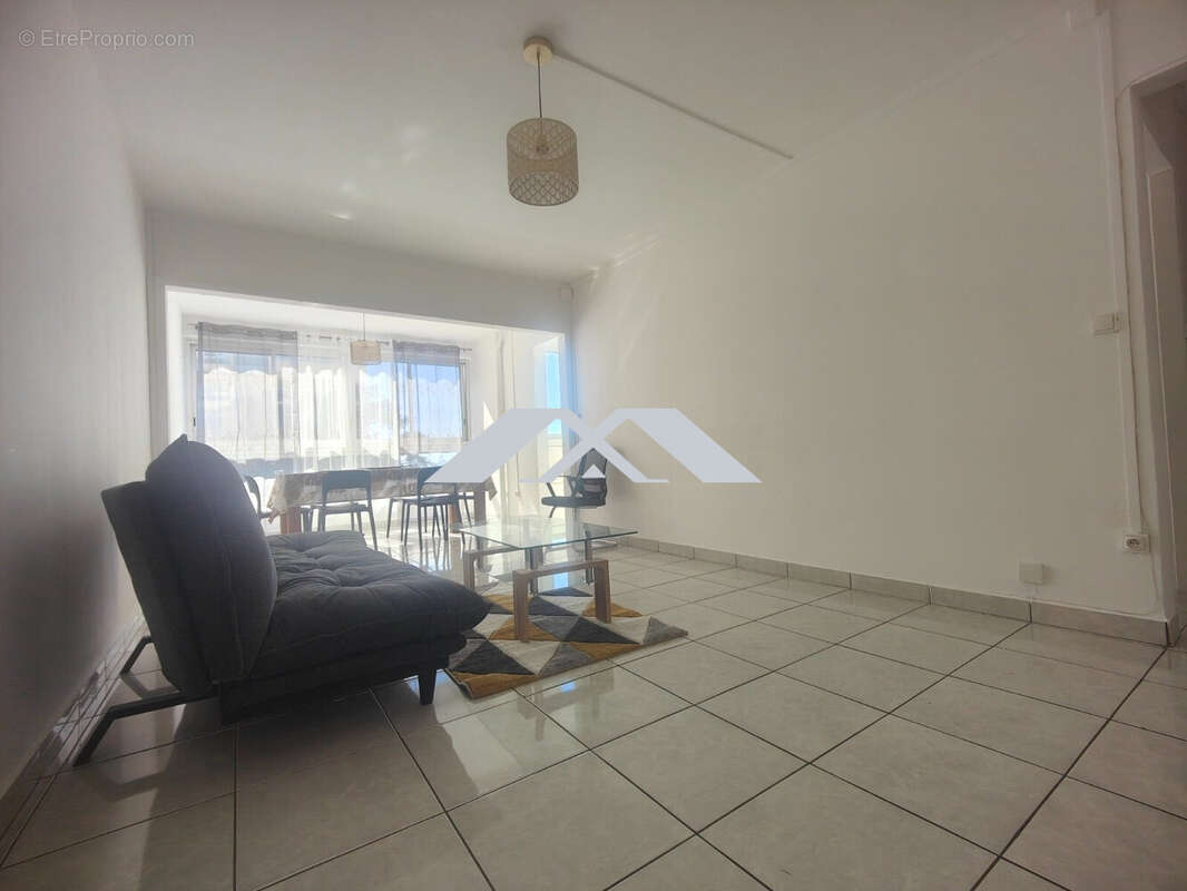 Appartement à SAINT-DENIS