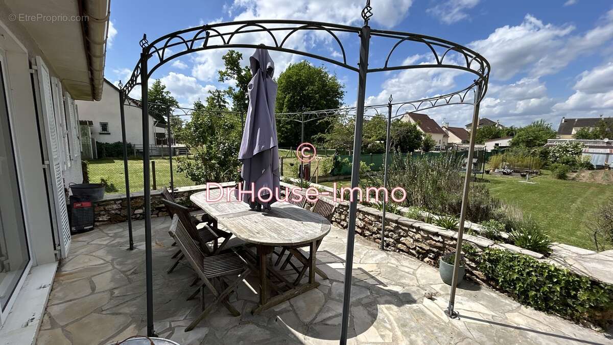 Maison à DAMMARIE-LES-LYS