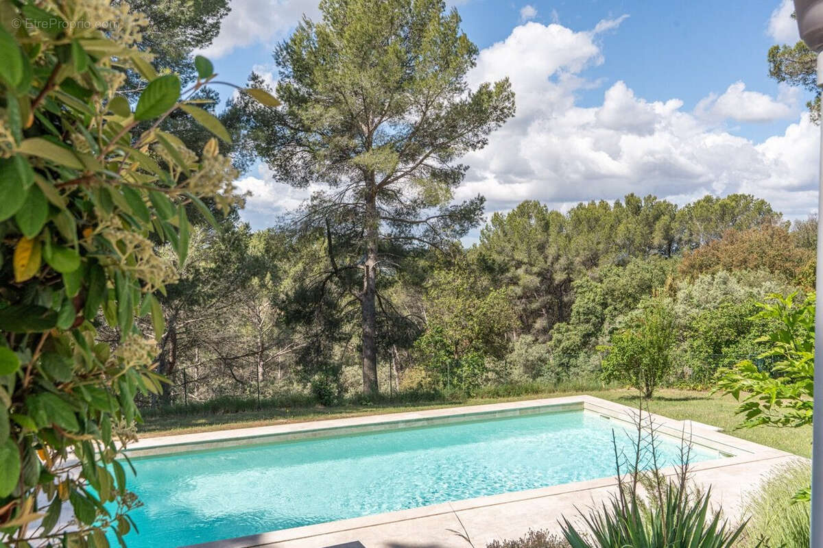 Maison à EGUILLES