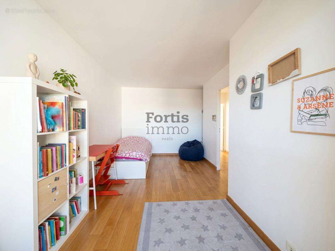 Appartement à PARIS-12E