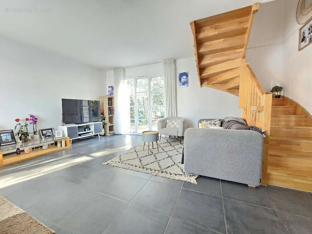 Maison à MAROLLES-EN-HUREPOIX