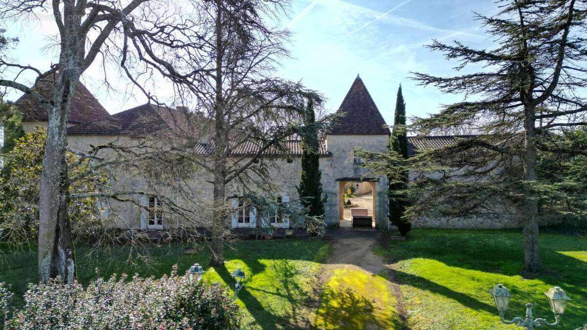 Maison à LA ROMIEU