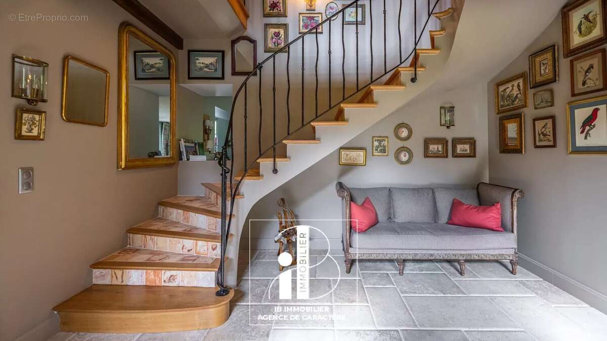 Maison à FONTAINEBLEAU