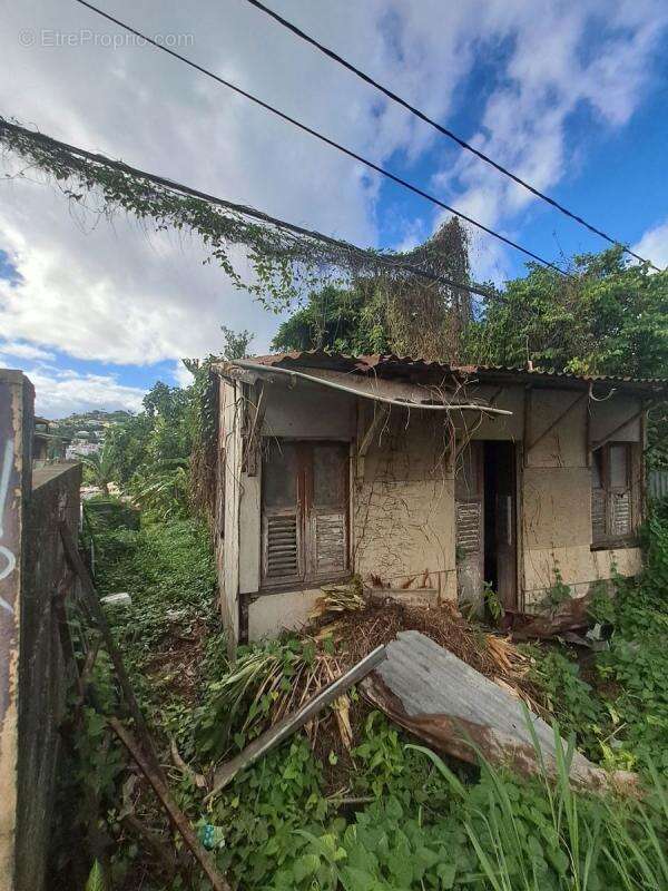 Terrain à FORT-DE-FRANCE