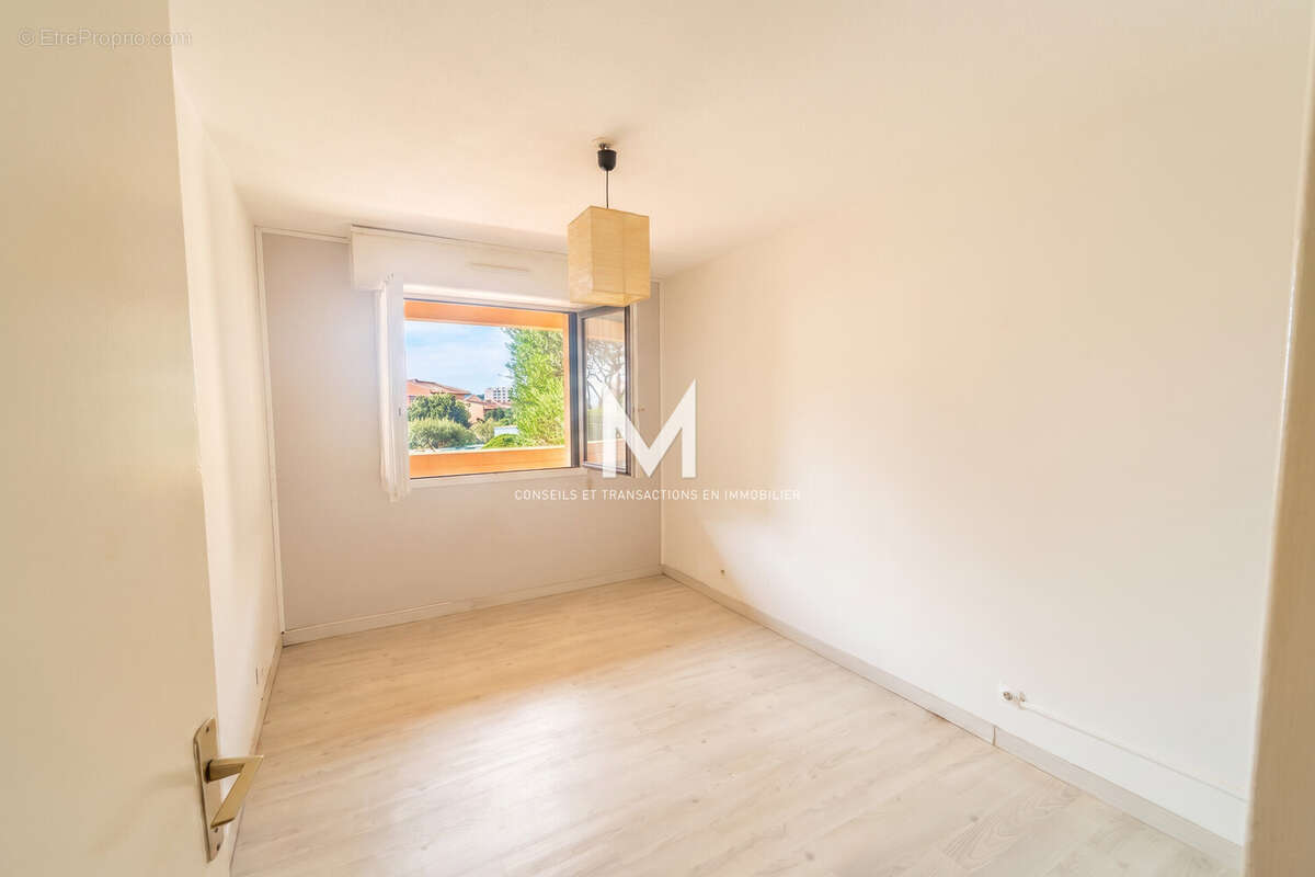 Appartement 33 m² à Sainte-Maxime  - photo 2