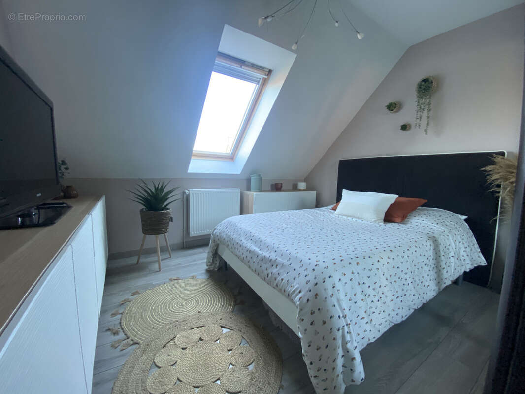 Maison à COURRIERES