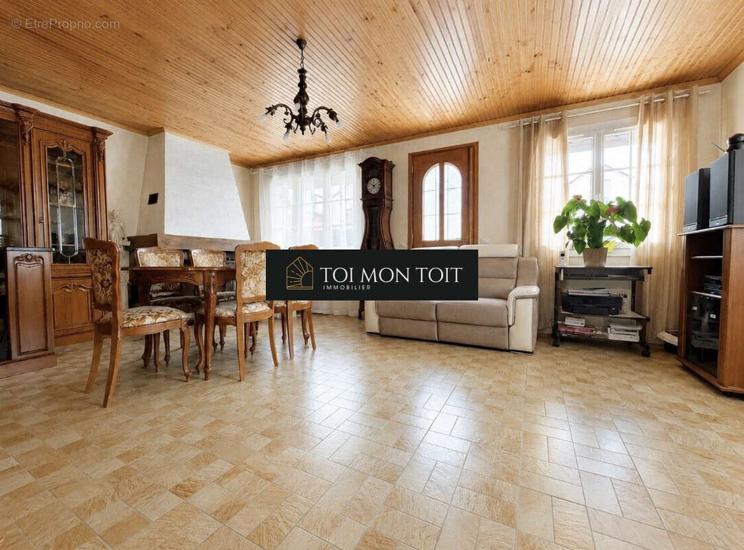 Maison 100 m² à Louvres  - photo 4
