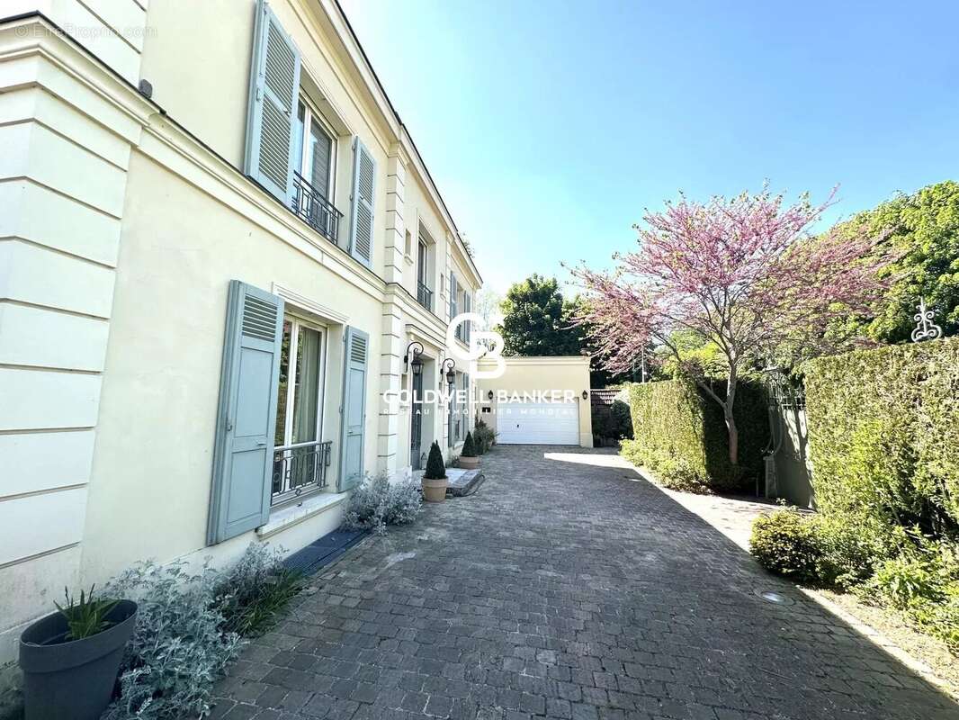 Maison à LE VESINET