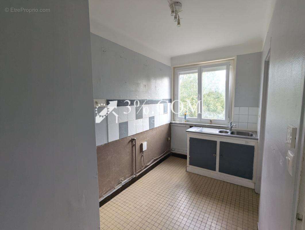 Appartement T4 à Bois-Blancs - 3 chambres - Balcon - Cave - - photo 7