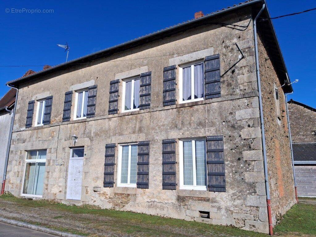 Maison à LINARDS