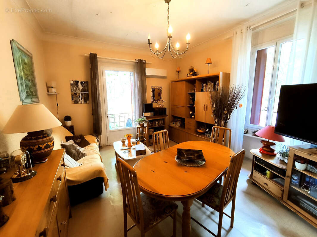 Commerce à SAINT-JEAN-DU-GARD