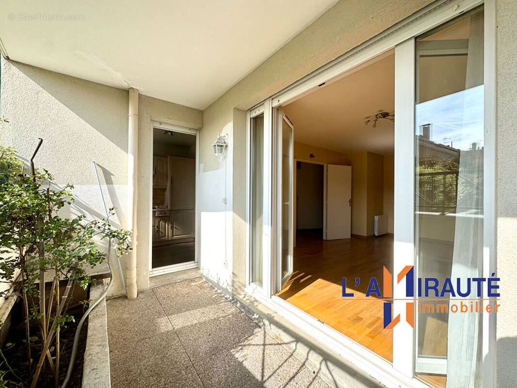 Appartement à HOUILLES