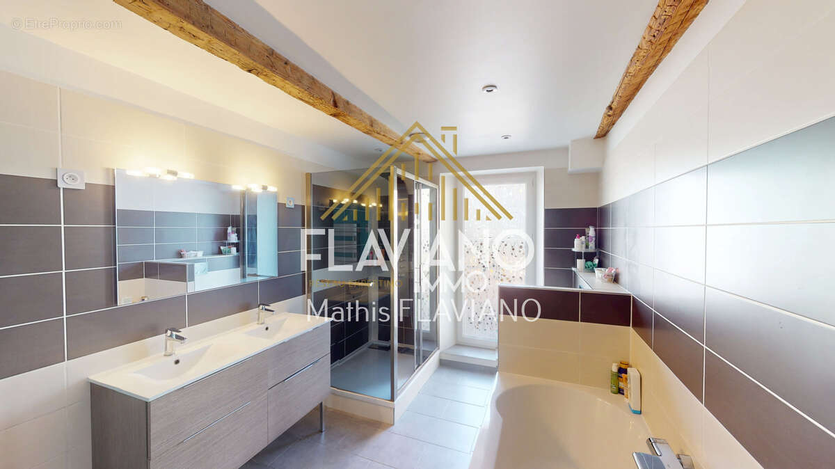 Appartement à BARCELONNETTE