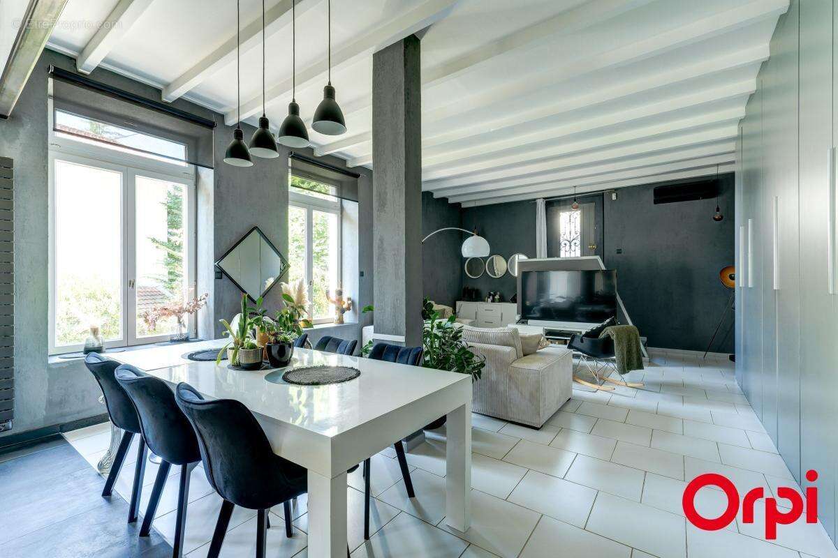 Appartement à CALUIRE-ET-CUIRE