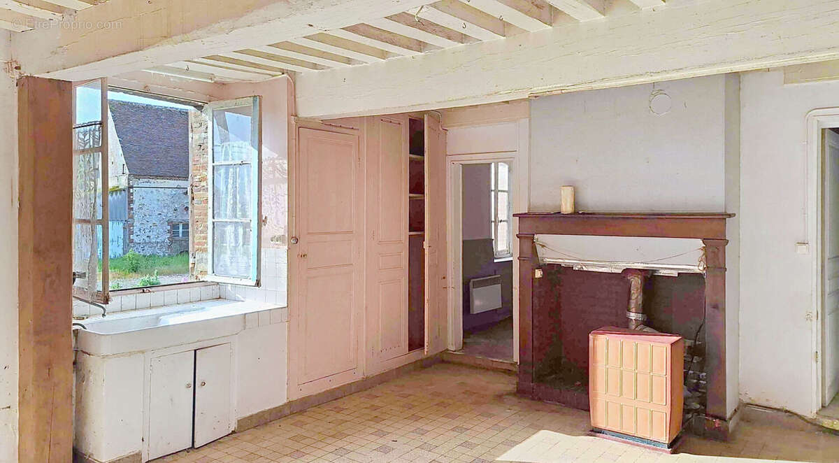 Ancien corps de ferme sur plus de 3.5 hectares - saint-ange-et-torcay - photo 15