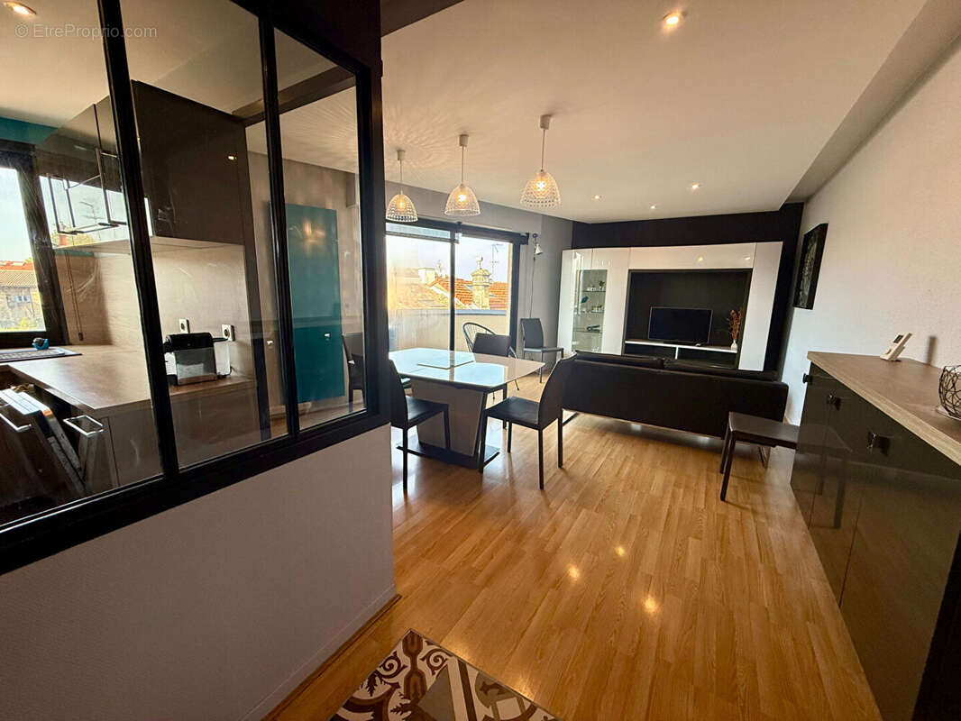 Appartement à BORDEAUX