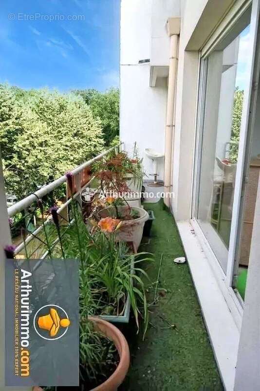 Appartement à SAVIGNY-LE-TEMPLE