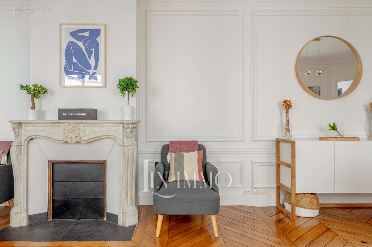 Appartement à PARIS-17E
