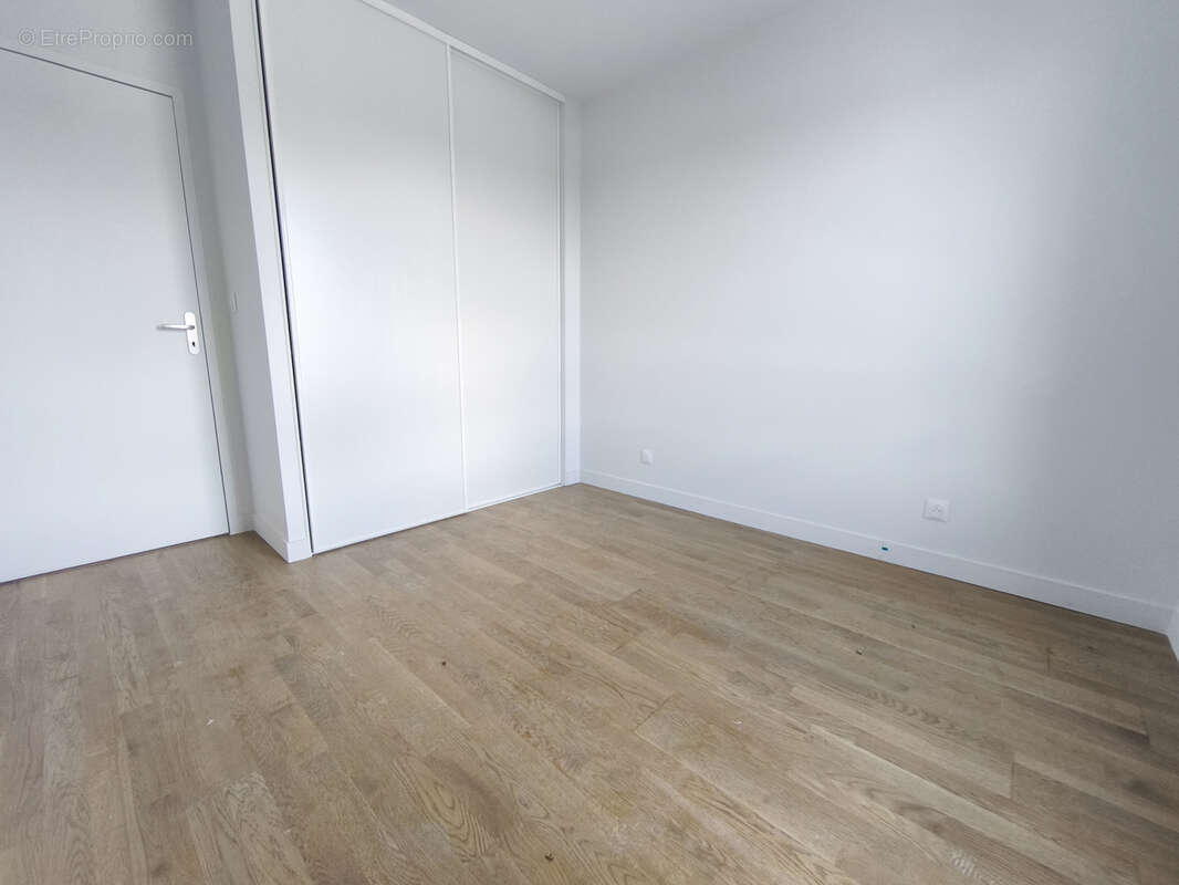 Appartement à PUSIGNAN