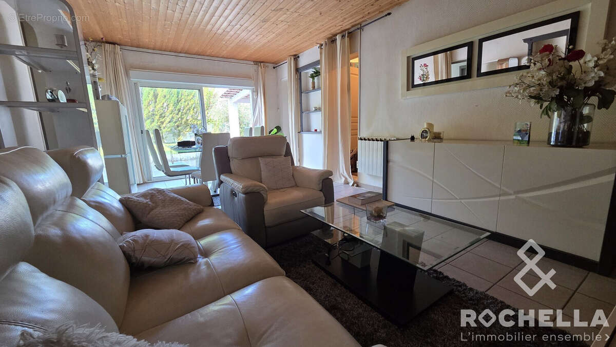 Maison à SAINT-JEAN-D&#039;ANGELY