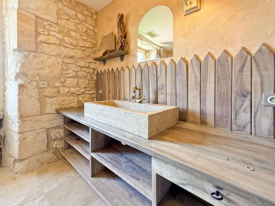 Maison à SAVIGNAC-LES-EGLISES