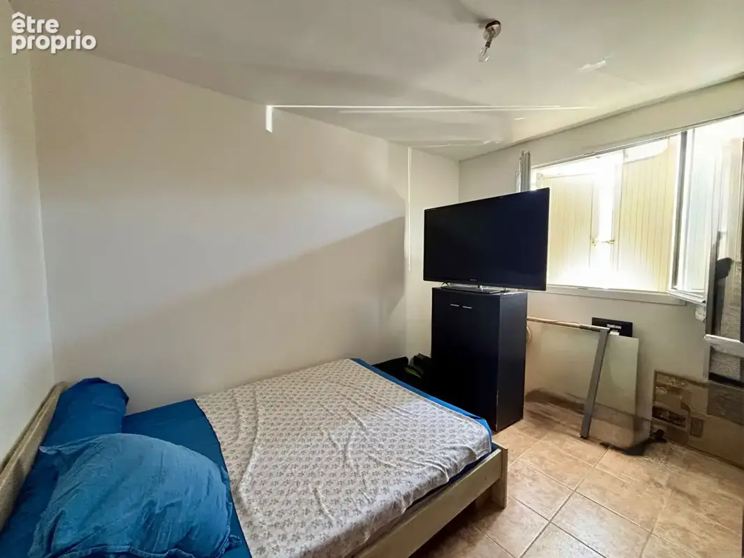 A vendre - type  3 avec jardin et 2 parkings prives- châteauneuf - photo 7