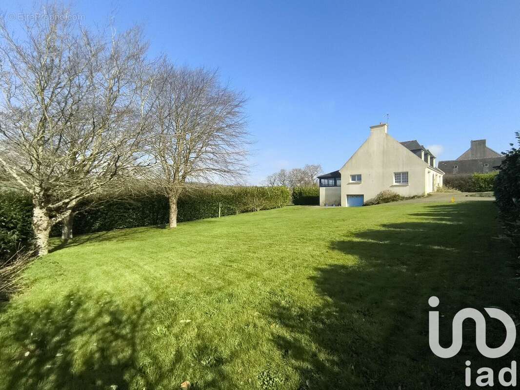 Photo 4 - Maison à PLOMODIERN