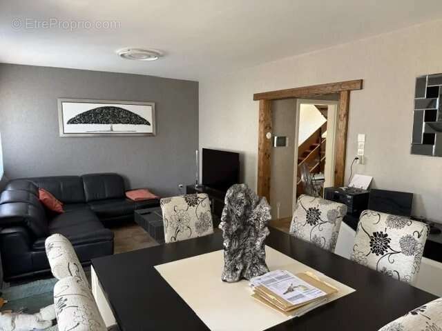 TALANGE: Belle Maison F5 avec beau jardin - photo 5