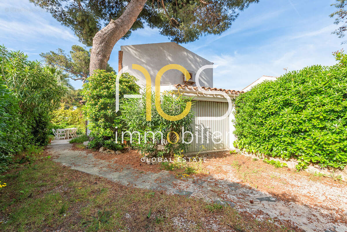 Maison à SAUSSET-LES-PINS