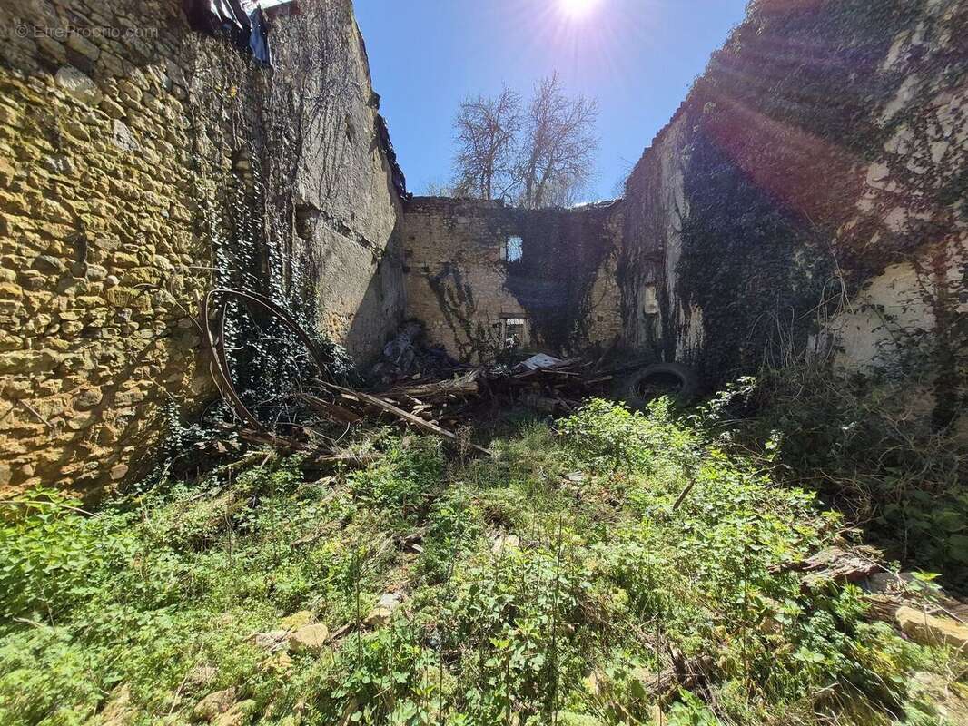 20260317142341 - Maison à SAINT-PARDOUX-LA-RIVIERE