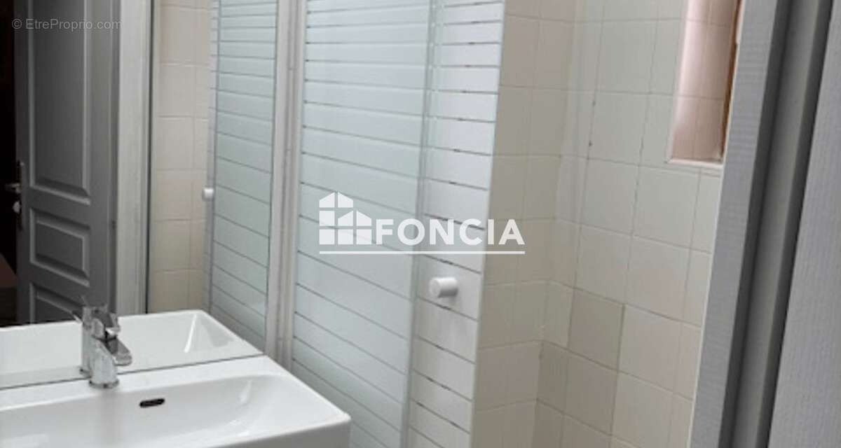 Appartement à SAINT-FRANCOIS-LONGCHAMP