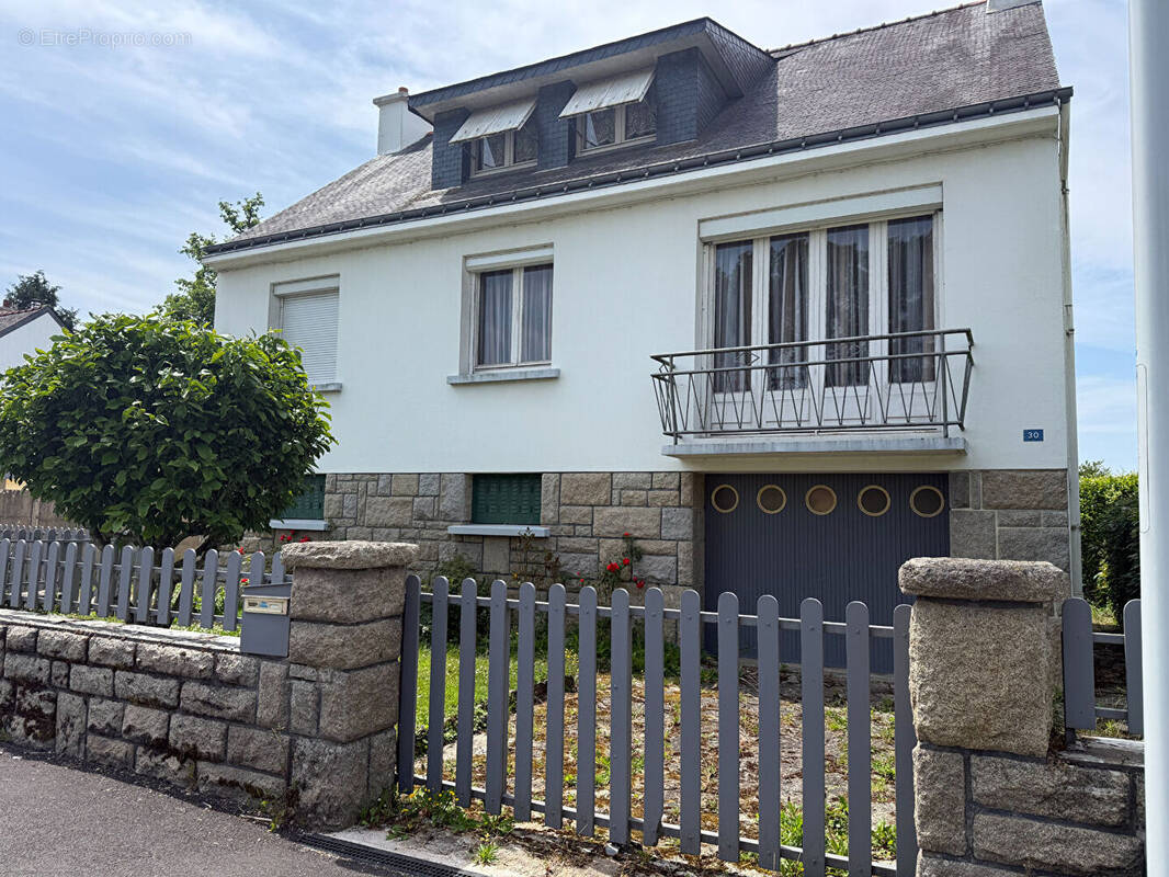 Maison à LOCMINE